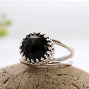 NWOT - Black Fauceted Round Onyx RingSize 8.5